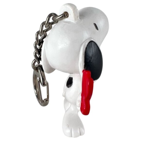 VTG Peanuts Snoopy figure Valentine Keychain Valentines Day Cutting Out Hearts - Picture 2 of 7